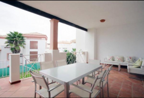 Apartamento familiar con JARDIN y TERRAZA Privada